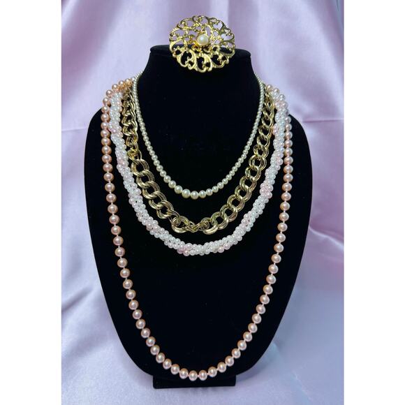 Monet | Vintage Pearl & Gold-Tone Chain Jewelry Set with Brooch – Elegant - Picture 1 of 1
